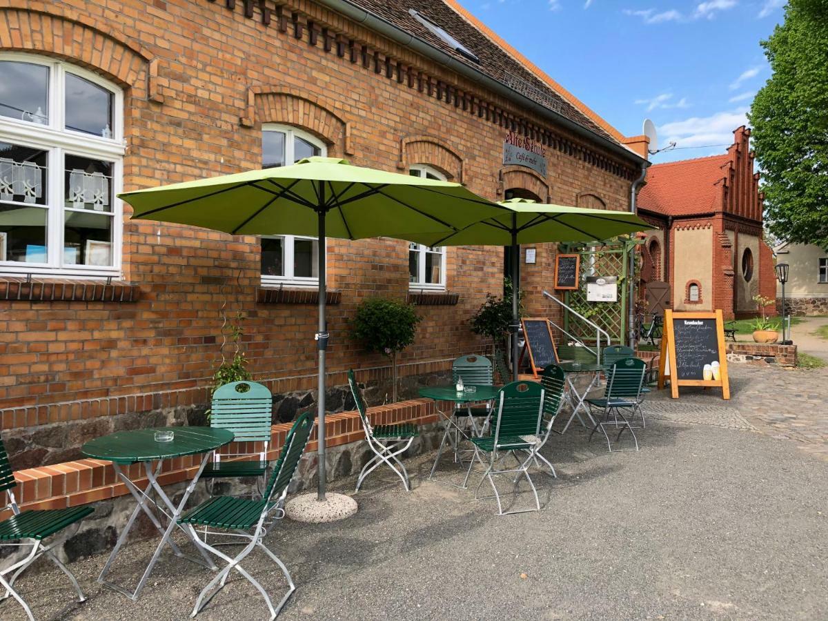 Alte Schule Cafe Und Pension Drehna Kültér fotó